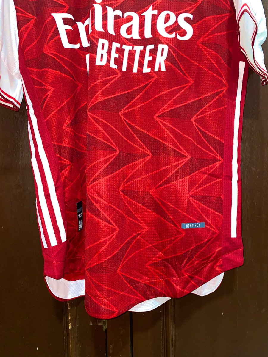 JerseyTrend's tweet photo. Player version Arsenal Kit available 
Dm to place orders https://t.co/Ja274lnAn1