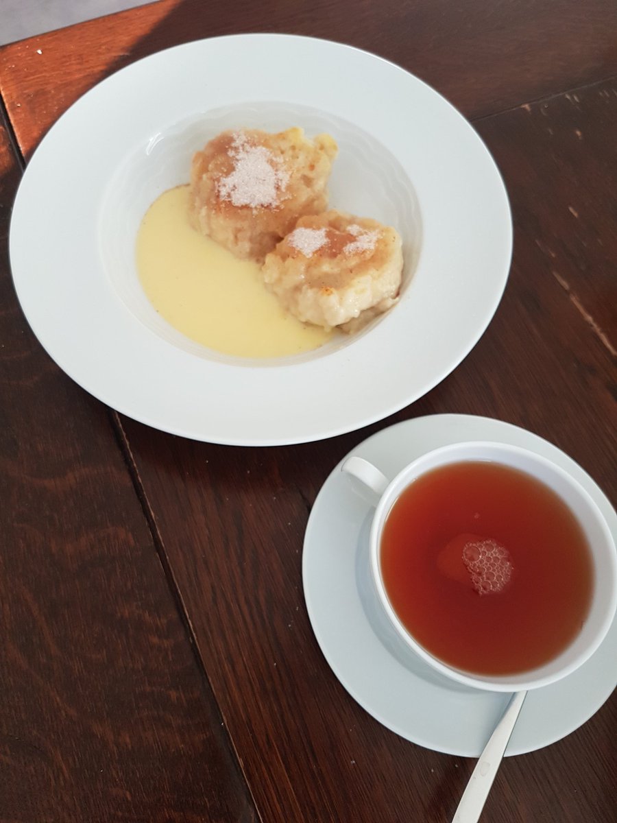 scowleton's tweet photo. @MrElch Ich kann dir Ostfriesische Teezeit bieten, allerdings ohne Ketchup.😁 https://t.co/LDAGg0ChT1