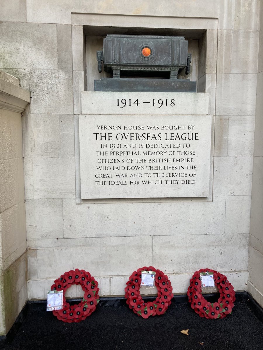 rosl1910's tweet photo. Our Chairman, Director-General and staff lay wreaths for #RemembranceSunday outside Over-Seas House, which was purchased in 1921 as a permanent memorial to fallen soldiers. https://t.co/slrMdwEnwP