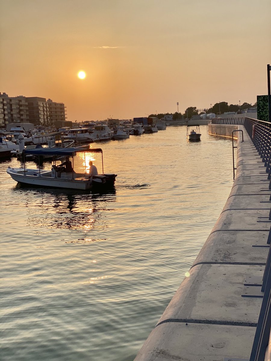 FahedAlkaabi's tweet image. ليت جنح الليل يحملك أساي
نوح قلبي منك ليتك تسمعه

ليت حضي مرت يصدق معاي
ليت شملي معك ربي يجمعه #AD #Abudhabu
