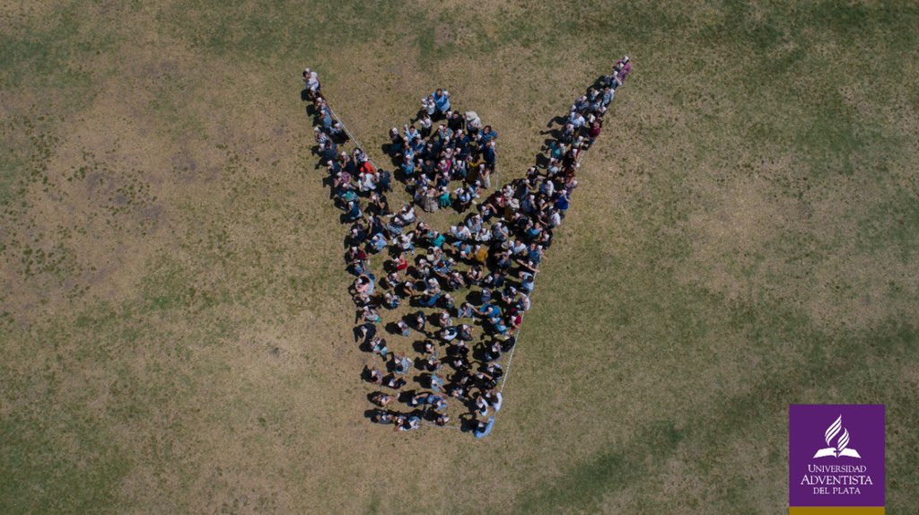 caviglionedario's tweet photo. Alumnos internos de la @uapargentina forman la imagen de #ImpactoEsperanza
En 🇦🇷#MisiónEsperanzaen10Días continúa. Participa también! Comparte hoy #LaMayorEsperanza y sé parte del #ImpactoatuManera 😁 https://t.co/J77LVL1d6j