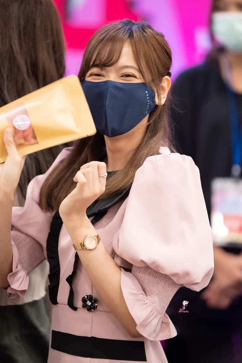 OtaSouthern48's tweet photo. ขอกิงหนมหน่อย😁💕

Road​Show​ Hatyai​ [08.11.20]

#NoeyBNK48​
#BNK48
#HeavyRotationTh https://t.co/4EKZYhdLyN