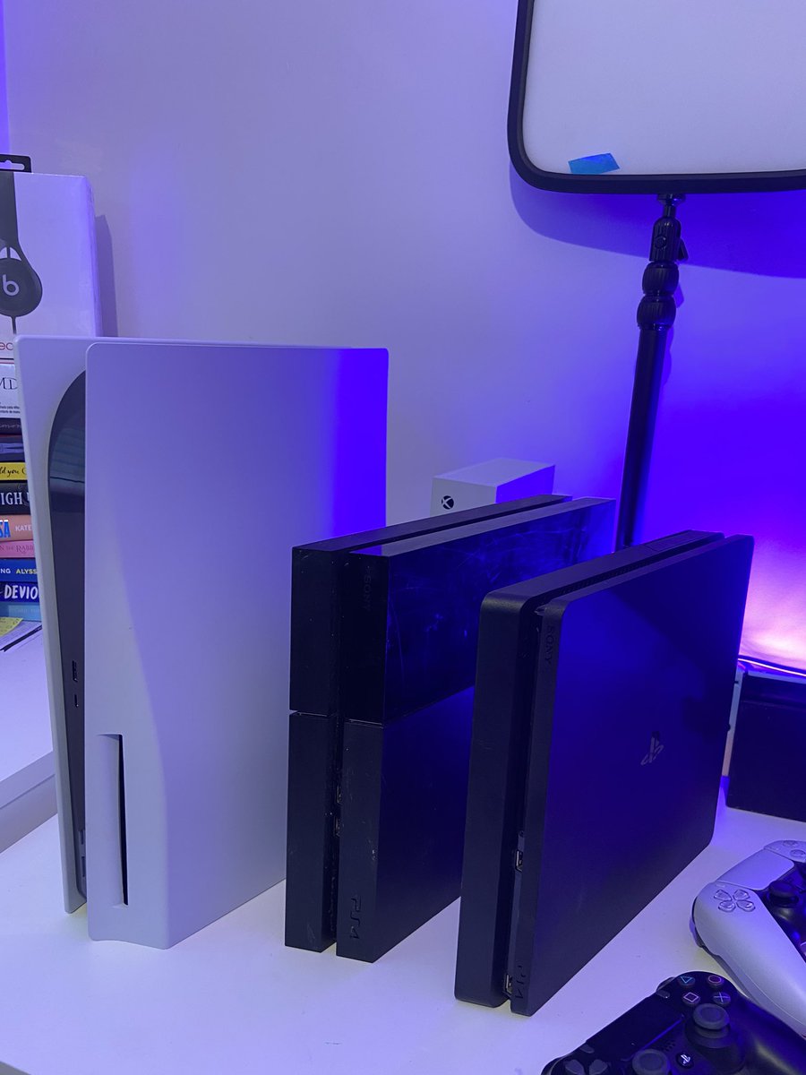 Sunpi בטוויטר For Those Asking True Playstation5 Size Comparison Ps5 Vs Ps4 Vs Ps4slim