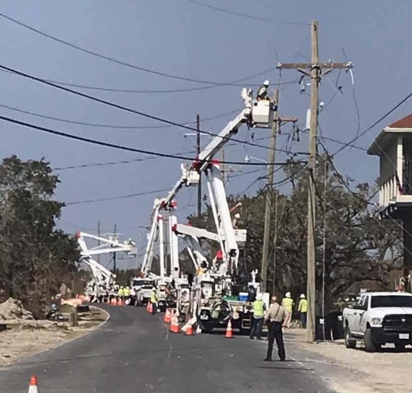 AEPOhio's tweet image. Our crews rose alongside the sun to begin the trip home from Louisiana today. They spent this week helping with the @Entergy storm response for #HurricaneZeta. Thanks go out to the amazing folks there who welcomed our crews into their community this week.

Safe travels home!