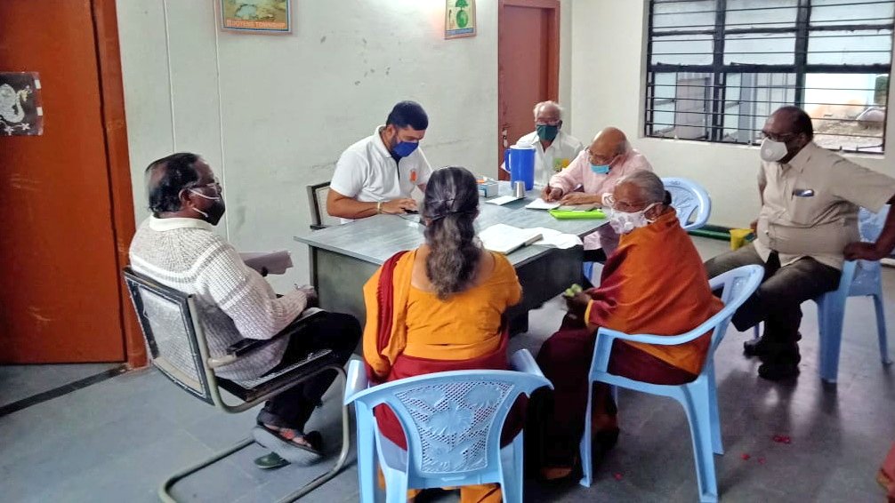 iamberagarwal's tweet photo. 8th November - 26
Total - 35
Today I organised a camp at my society's office. Received an overwhelming response from residents.
#JeevanPramaan is truly a blessing for the elderly! Thank you PM @narendramodi Ji 🙏🏾
@_DigitalIndia https://t.co/m32zSsHPba