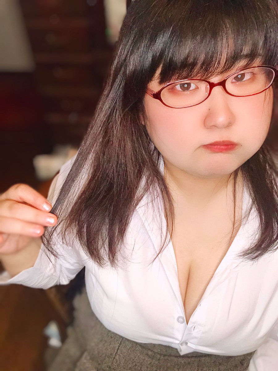 えりごん 間に合ったぁw 野球見るときとか仕事でパソコンしたりする時はメガネなの いいおっパイの日 ぽっちゃり好きさんと繋がりたい デブ専さんと繋がりたい ぽっちゃり ミケポ いいおっぱいの日 ぽっちゃり女子と仲良くなりたい