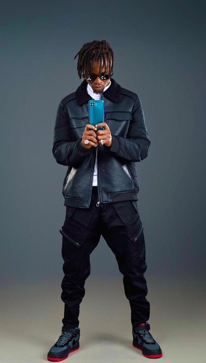 always_hlaw's tweet image. No regret so far and there will never be, #worldiconicday #WorldLayconDay Happy Birthday you #laylay more wisdom Presidio @itsLaycon more ❤+💡 #HappyBirthdayLaycon