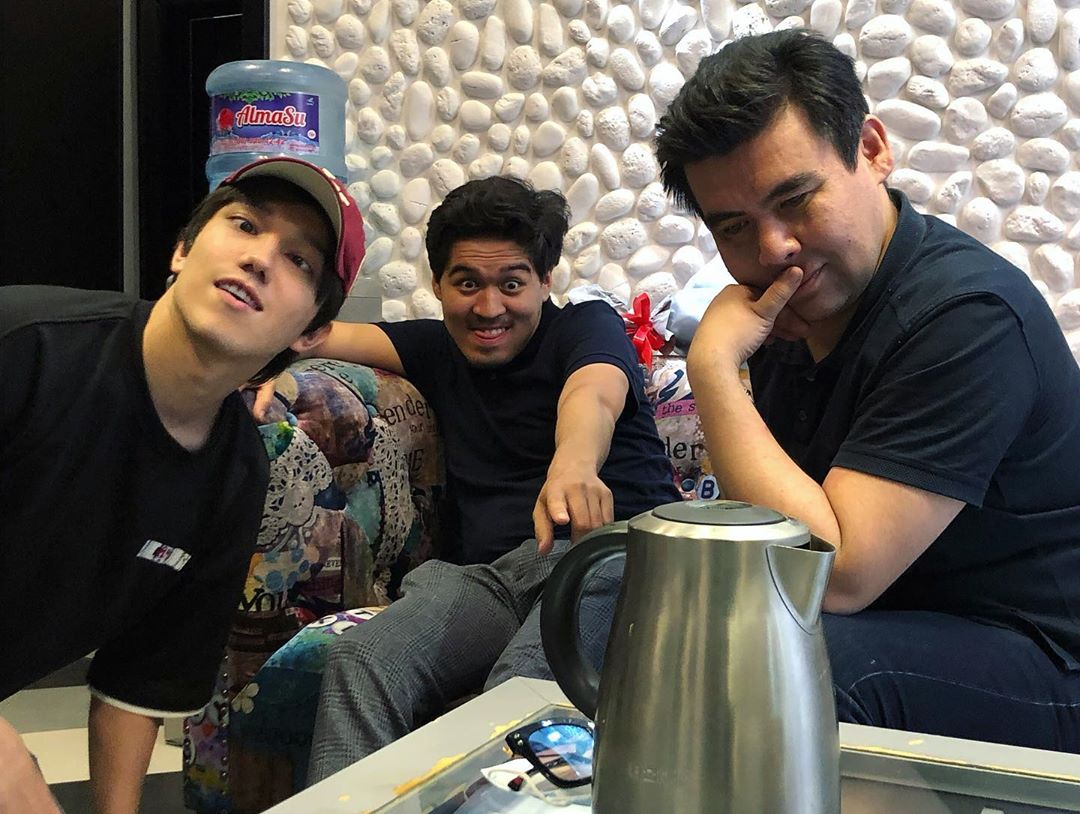 DimashEurasian's tweet photo. #DimashKudaibergen posted on his IG:

- To spoil a photo? Easy. I can. I practice.

https://t.co/wKKSuOsSdF https://t.co/S4KA20K5yX