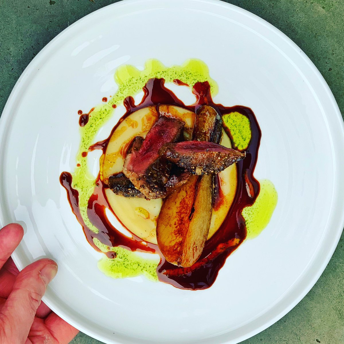 HungryDuckUK's tweet photo. Wood Pigeon | Creamed Parsnip | Dark Chocolate | Honey-Glazed Pear | Coriander Oil. On our Bistro At Home meal kit menu.
.
.
#mealkit #cookathome #bistro #bistroathome #ramsbottom #lancashire #eatmcr #mcrfood #mcrfoodie #manchesterfoodie #restaurant #aspiringchef #buddingchef https://t.co/gIfVS0XF7q