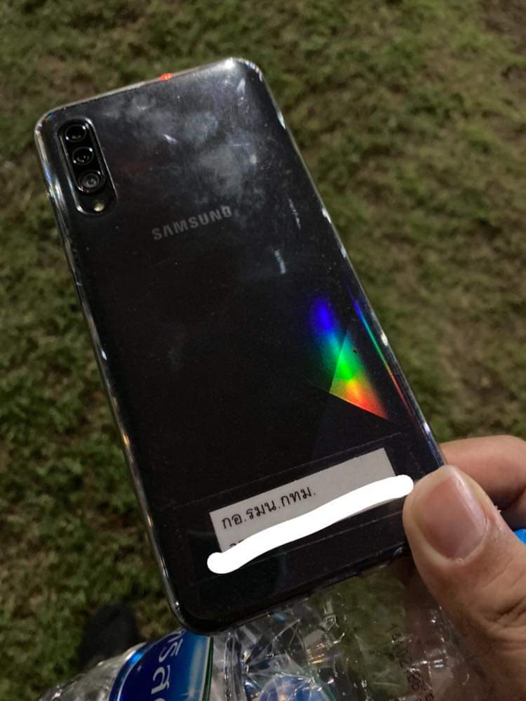 ว้ายยย พี่คณะที่ไปม็อบเจอสิ่งนี้ น่าจะเป็นอันเดียวกับที่ official ประกาศ เทอว่าข้างในจะมีอะไรน่าตื่นเต้นบ้างนะ อยากรู้จัง /ทำหน้าสงสัยจำไมเทเลทับบี้