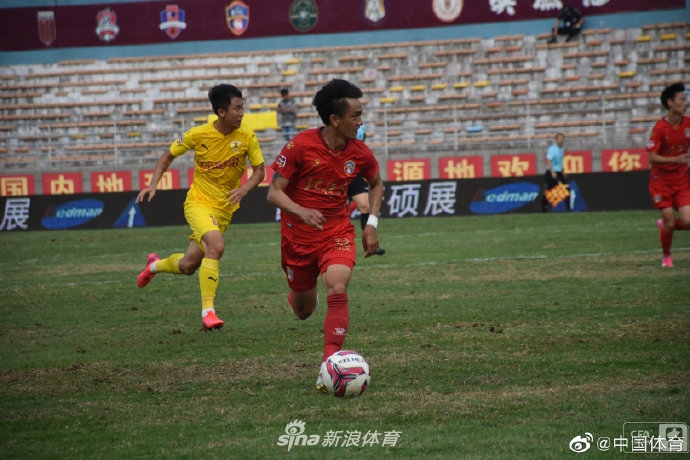 CSLfutbol's tweet photo. 🇨🇳 #ChinaLeagueOne Descenso GE J05
⚽️ #GuizhouHengfeng x #BeijingRenhe ❌ 3-0
⚽️ #SichuanJiuniu x #BeijingBSU 1-1
⚽️ #LiaoningShenyang x #XinjiangTianshan ❌ 2-2

#BeijingRenhe y #XinjiangTianshan disputarán el play off por no descender. https://t.co/pC32qTUff4