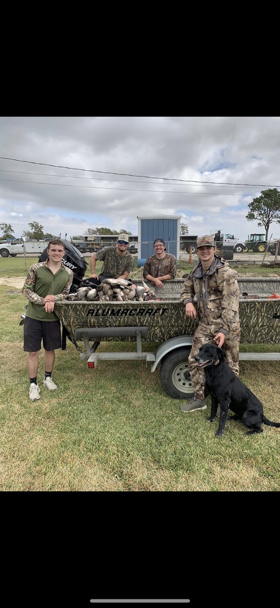 dhouseman10's tweet photo. Not a bad couple days of hunting to start off the season https://t.co/DgCslaikMO