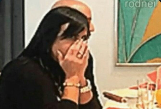 Oldnarut's tweet photo. tem gente na casa que só "ajuda" a raissa pra cobrar ela depois
nunca foi de coração 
#AFazenda12 https://t.co/Jb92gPRzVZ