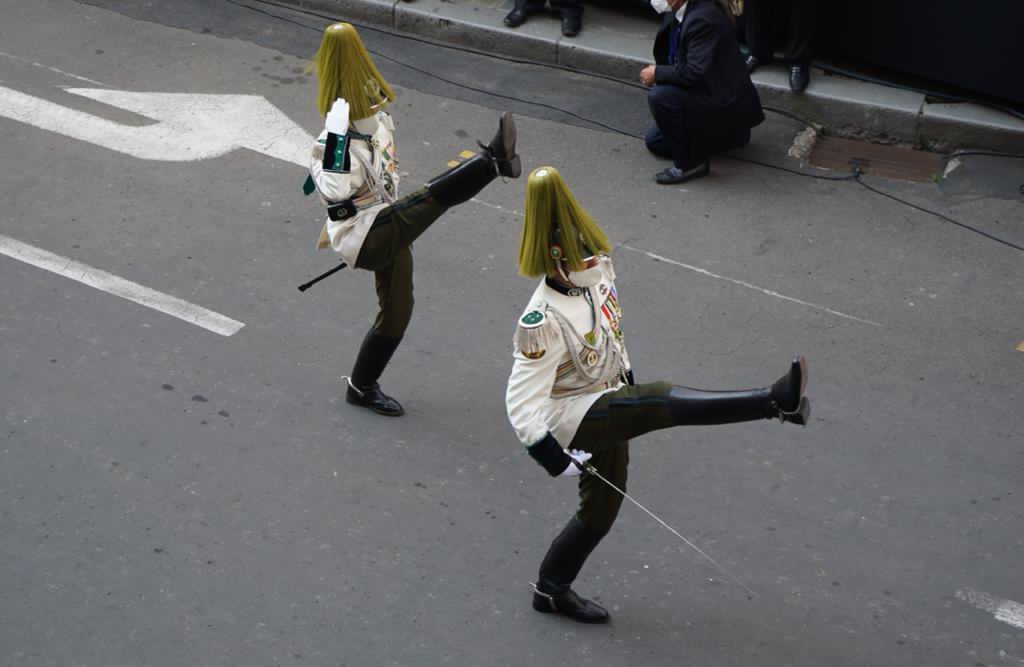 Cancilleria_ve's tweet photo. #FOTOS | Venezuela presente en el desfile  cívico-militar por la recuperación de la democracia, desde La Paz, #Bolivia. https://t.co/4W2mNl0bdJ