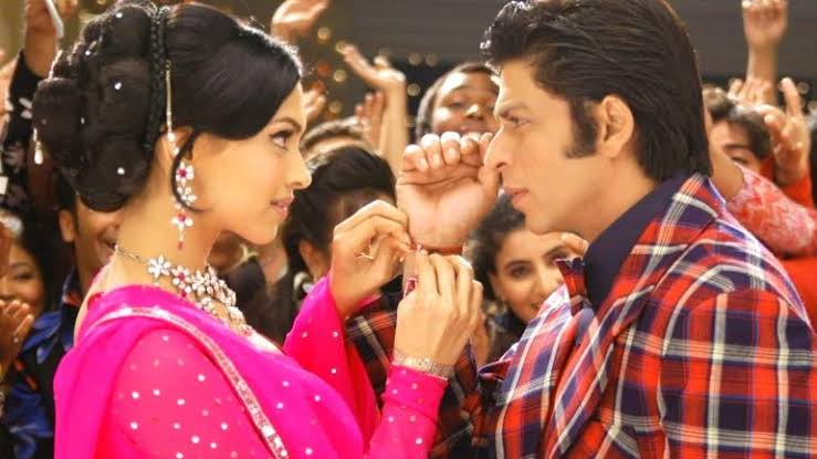 FanpageDeepika's tweet photo. #13YearsOfOmShantiOm https://t.co/pIzzGK6oSa
