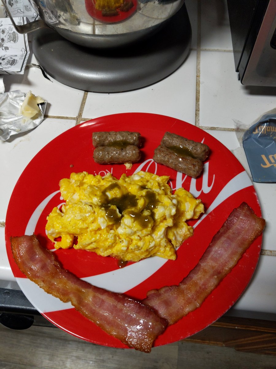 SimGuruBluru's tweet photo. Not a fancy breakfast but it'll do...

What's on the menu today for you guys? https://t.co/9aQGrgPrMs