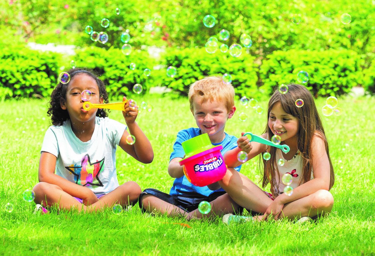 little_kids_inc's tweet image. Still feels like summer! Bubbles, Fun and lots of smile on this beautiful day!
#bubbles #nospill #fubbles
Available here: ow.ly/ilED50CeNWH