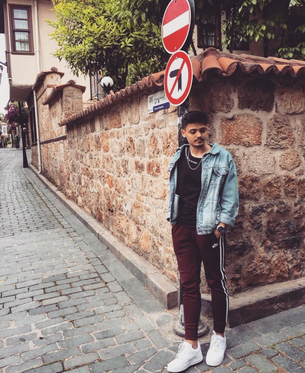 DalogluSamet's tweet photo. Merhaba isteğe göre 🅰️🅿️oluyorum görüşmek isteyen elit beyleri bekliyorum
 
☎️ 0543 893 8713☎️
#adanagay https://t.co/HBXjuJZXsv