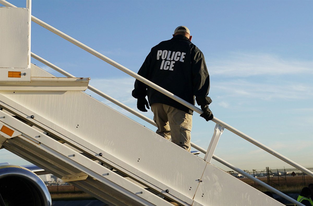 latestoutrage's tweet photo. Trump's ICE is about to deport a planeload of asylum seekers from Cameroon who face torture &amp; death on return: https://t.co/tHlun6HGvJ Call Congress at 202-224-3121. Tell them to ground the death plane flying from Texas to Cameroon on Tuesday, Nov 10. @CamAmerCouncil #FreeThemAll https://t.co/2ZFPpAstMS