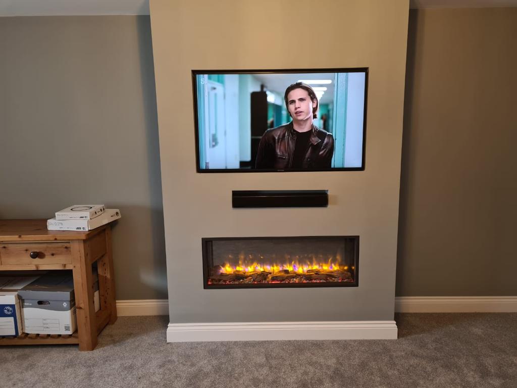 CleerVu's tweet photo. 🙌 Installation of a 55 inch Samsung UHD TV mounted to a wall, complete with soundbar.
✅ Tidy finish with no wires.
👉Let our experienced team create a professional finish for your TV &amp; audio installations.
Call 623 979 or send a PM.
#hometech #isleofman https://t.co/jzrLIIUQMK