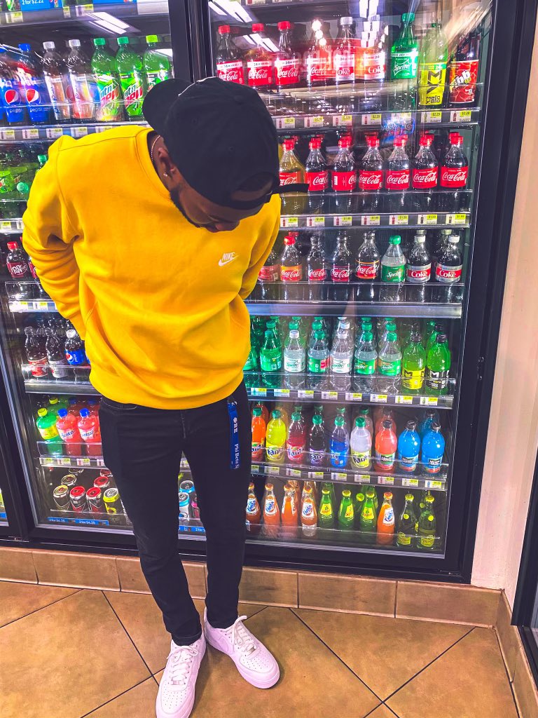 Cotton1998T's tweet photo. ⚠️⚠️⚠️ https://t.co/jbcEzJqREm