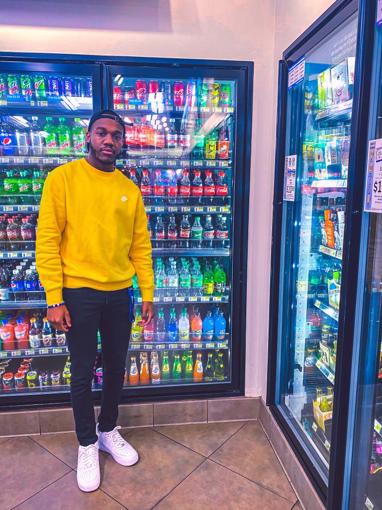 Cotton1998T's tweet photo. ⚠️⚠️⚠️ https://t.co/jbcEzJqREm