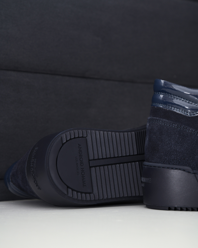 androidhomme's tweet photo. Just arrived - Propulsion Mid Navy Patent Suede.
Our classic silhouette with a multi-aspect upper and personalised minimal outsole. Featuring Navy suede panels, Suede side panels and Navy lining.
#androidhommeuk #losangeles #androidarmy https://t.co/N1zGkIrWvn