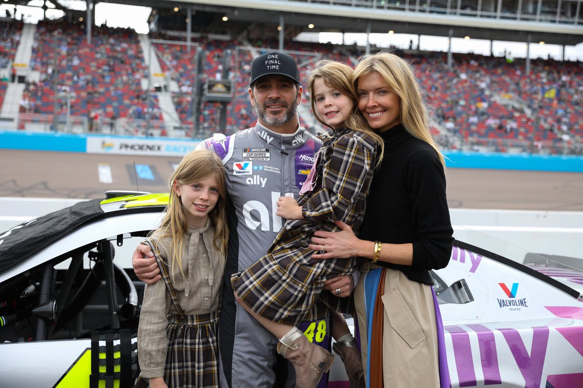 JimmieJohnson's tweet image. The heart and soul of my fan club. #OneFinalTime