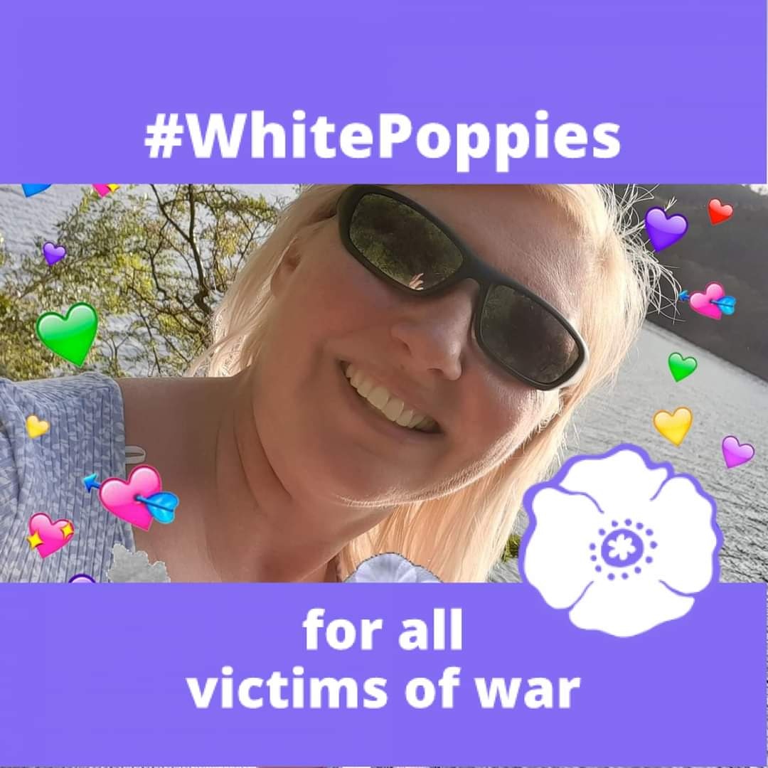 JulesL55's tweet photo. Remembering #allvictimsofwar #PoppyDay #animalsinwar #LestWeForget #WhitePoppies #PurplePoppy #RemembranceSunday #RemembranceDay #WorldPeace #nomorewar https://t.co/a1JXiUnzhM