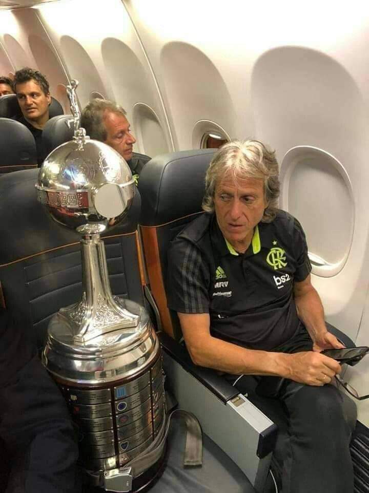 RubroNegroZueir's tweet photo. "Quando fui ao Brasil achei que o mais importante era o Brasileirão, mas disseram que não, que eles queriam a Libertadores, e eu ganhei os dois."

- Jorge Jesus https://t.co/m8CkH3pQNm