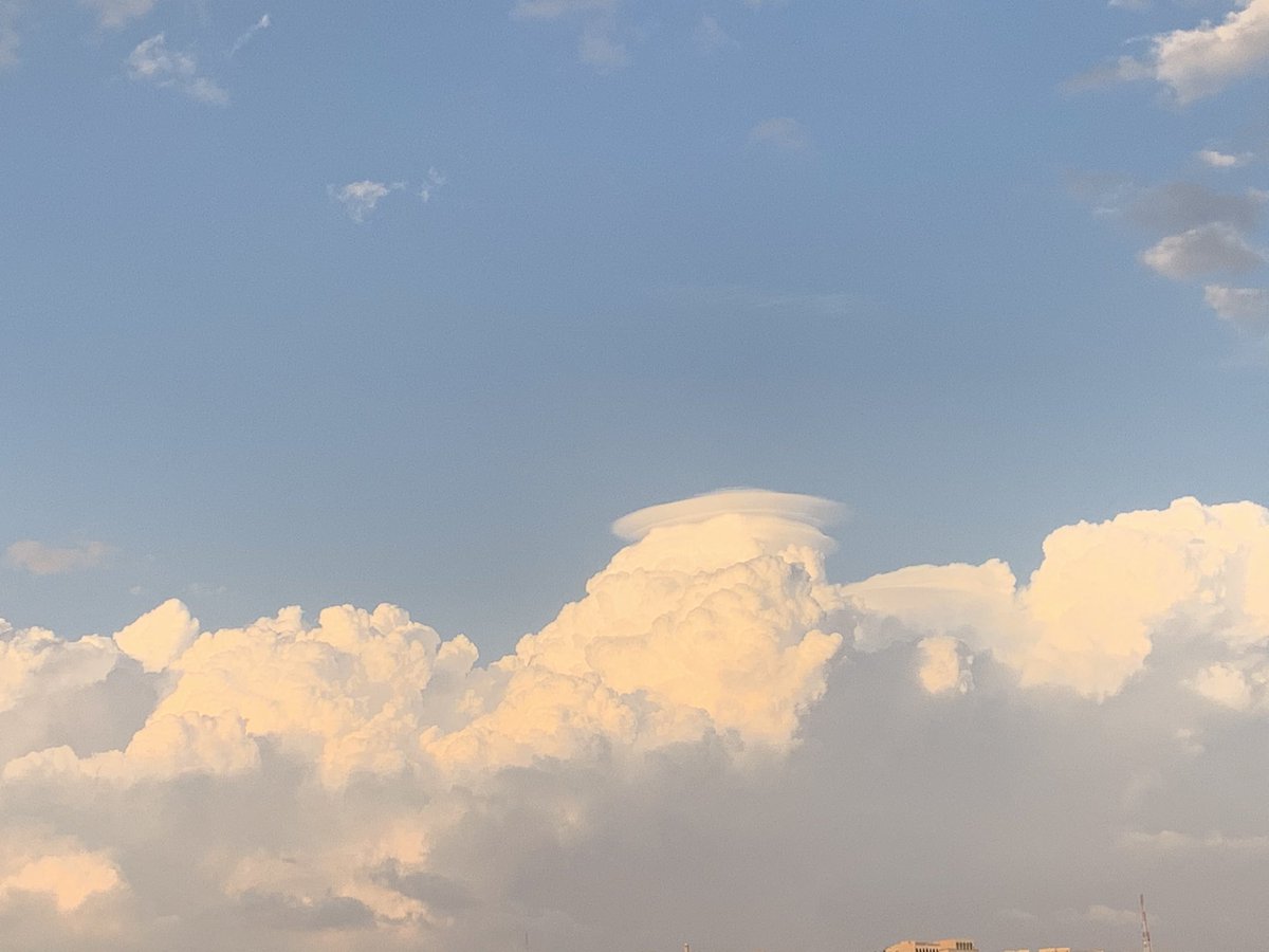 Humyis's tweet image. # المدينة_المنوره
تصويري للغيوم اليوم في المدينة المنوره ماشاءالله تبارك الله جمال ليس له نظير... ☁️