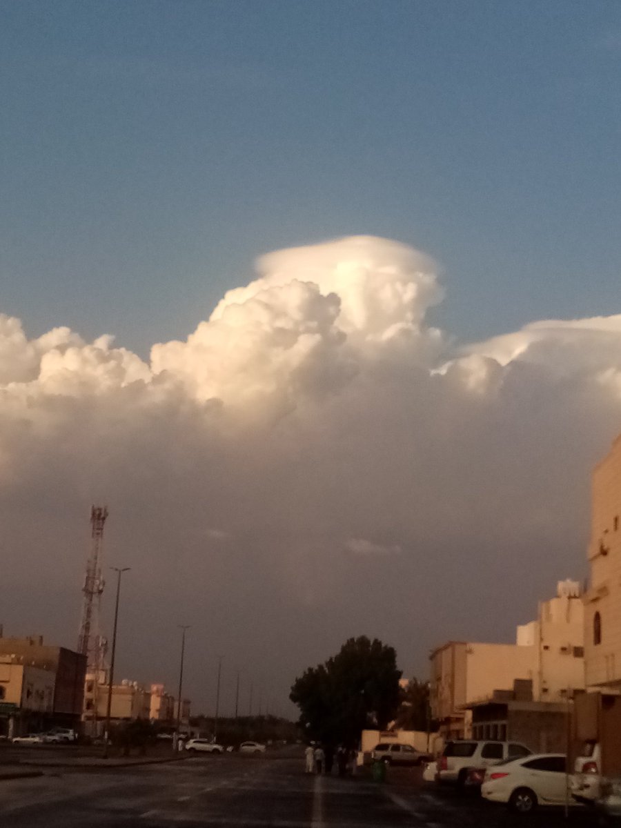 Humyis's tweet image. # المدينة_المنوره
تصويري للغيوم اليوم في المدينة المنوره ماشاءالله تبارك الله جمال ليس له نظير... ☁️
