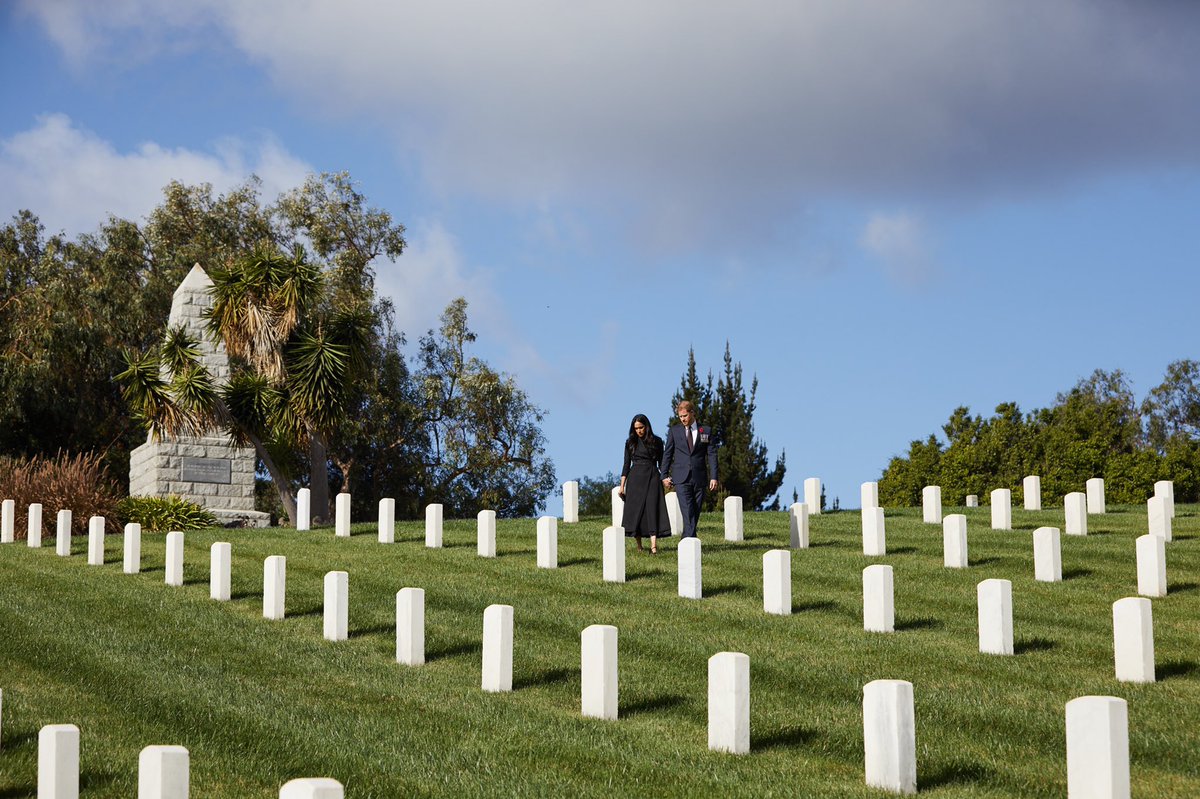 Prince Harry and Meghan have marked  #RemembranceSunday   by visiting the Los Angeles National Cemetery today. The Duke and Duchess of Sussex wanted to “personally recognise” the day in their own way.