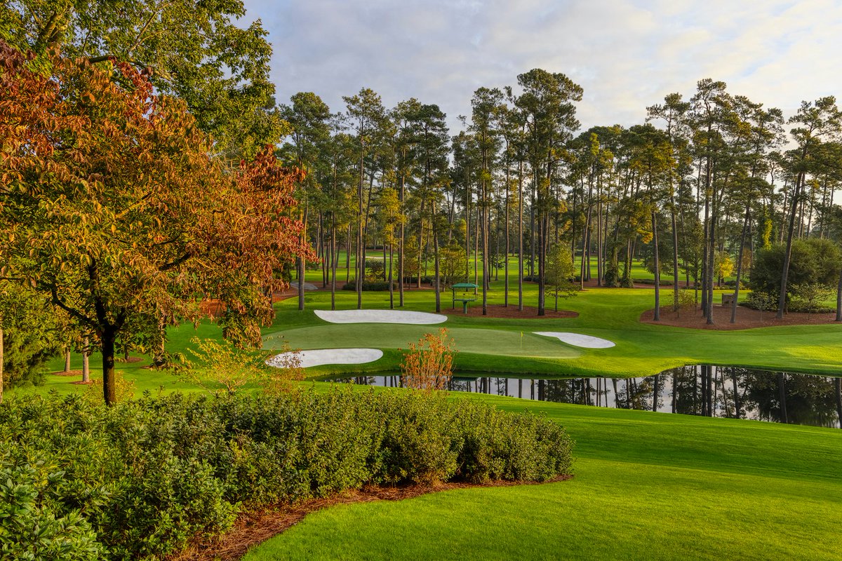 Fall brings colors rarely seen at #themasters