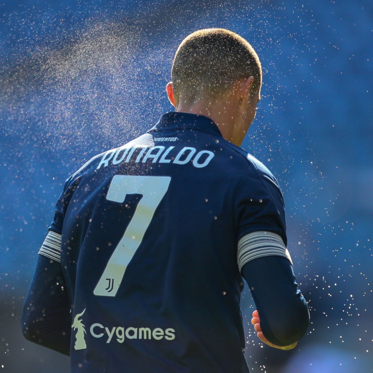 cj7machado's tweet photo. #Cr7 alcanza los 33Goles/33J en lo q va d 2020... 6Goles/4J 230min en #SerieA 2020-21!!! #OBicho #TheCommander #SIUUUUUUU https://t.co/31R6yasYB2