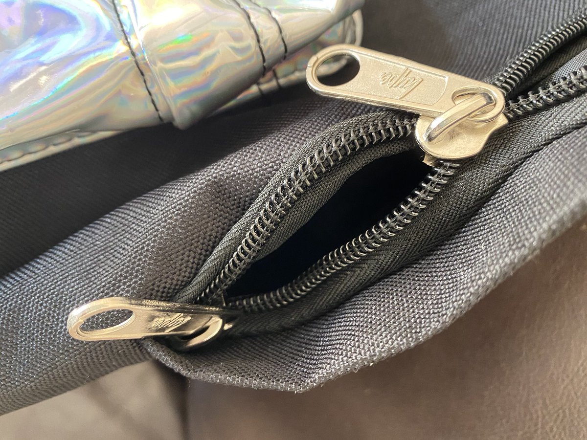 Fraggle268's tweet photo. @justhypeuk awful customer service, schools closed since March so daughters school bag been used less than 2 weeks and zip broken and told you won’t exchange as over 6 months. Most companies are making allowances due to covid. Backpack still has tag attached #faultybackpack https://t.co/sdy3vWbFOe