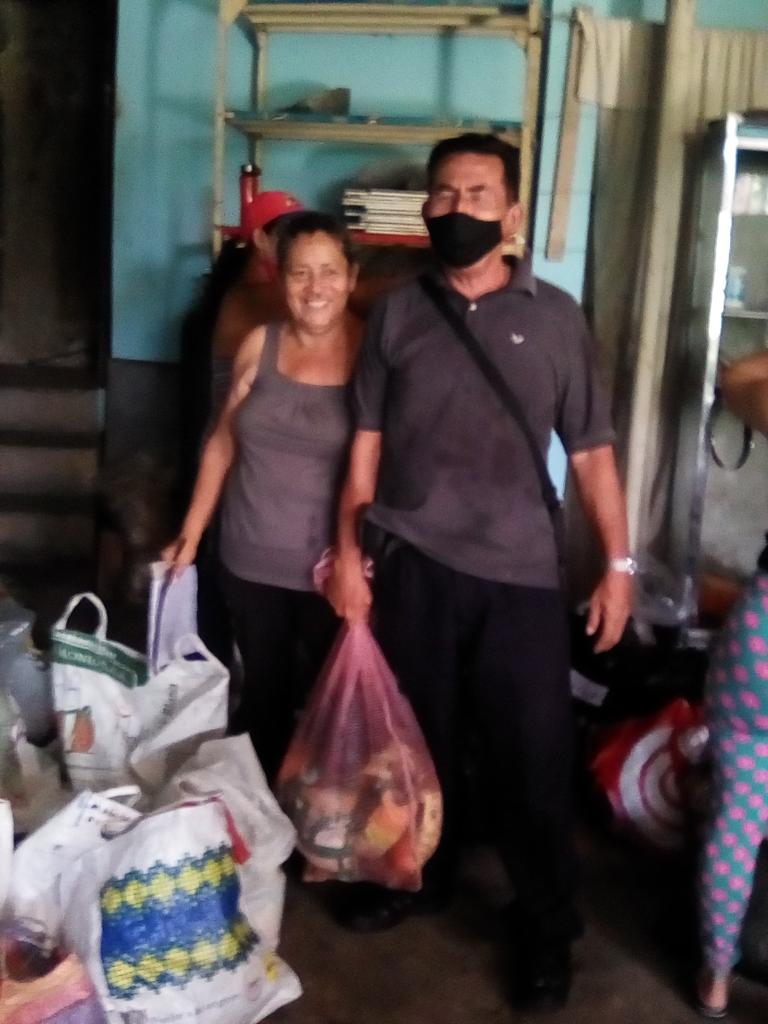 clapfreddybern2's tweet photo. Primeramente dar gracias a Dios a nuestro presidente obrero Nicolás Maduro Moros ING José Bermúdez ING Alexander Ortiz protector Freddy Bernal Licda Alegría enlace consejal John Godoy a todo ese gran equipo GMAS Táchira por beneficiar a 214 jefes familias con la bolsa clap https://t.co/iJRUQB7OC7
