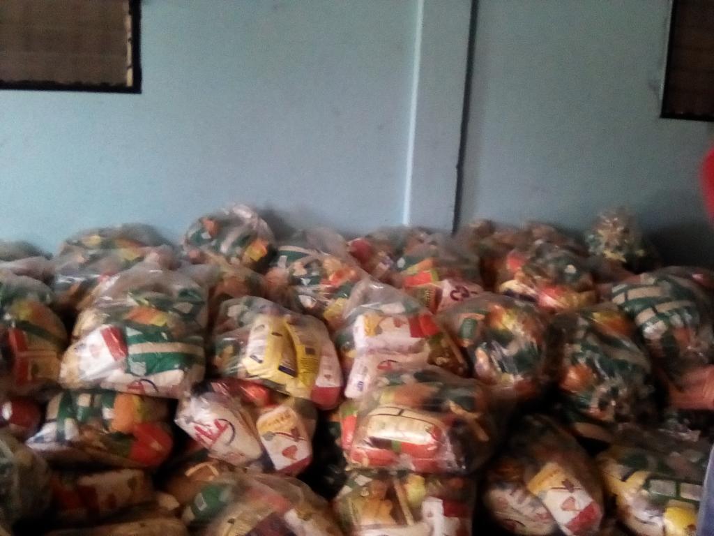 clapfreddybern2's tweet photo. Primeramente dar gracias a Dios a nuestro presidente obrero Nicolás Maduro Moros ING José Bermúdez ING Alexander Ortiz protector Freddy Bernal Licda Alegría enlace consejal John Godoy a todo ese gran equipo GMAS Táchira por beneficiar a 214 jefes familias con la bolsa clap https://t.co/iJRUQB7OC7