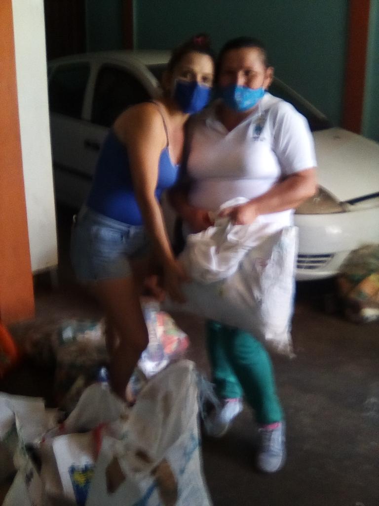 clapfreddybern2's tweet photo. Primeramente dar gracias a Dios a nuestro presidente obrero Nicolás Maduro Moros ING José Bermúdez ING Alexander Ortiz protector Freddy Bernal Licda Alegría enlace consejal John Godoy a todo ese gran equipo GMAS Táchira por beneficiar a 214 jefes familias con la bolsa clap https://t.co/iJRUQB7OC7