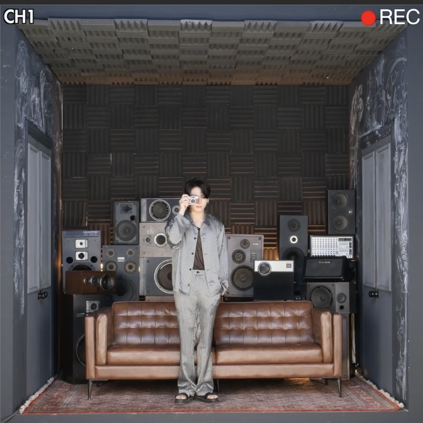 3zziBear_bts's tweet photo. 애들이 자꾸 우리 찍음 https://t.co/4CSGlN1Z4o