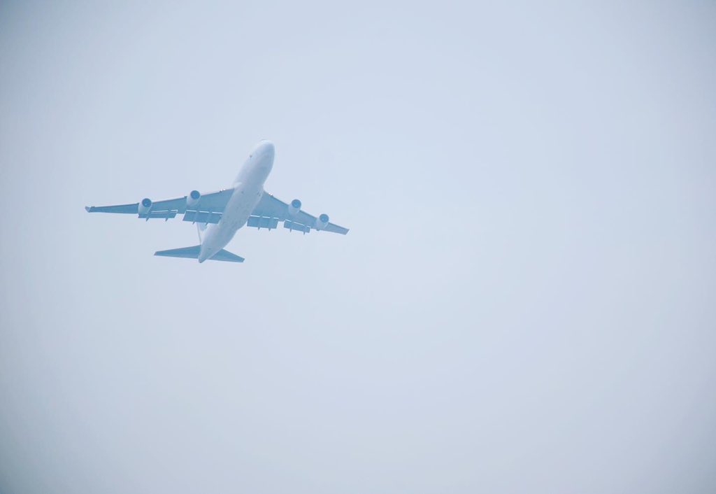 avgeeks_united's tweet photo. Shots of A Cathay Pacific B747 On It’s Final Landing @CSMIA_Official 🛬🛬🛬

Pictures clicked by @TheHarsh_Patil 
For more pictures and videos like this follow @avgeeks_united 
.
.
.
.
.
.

#cathaypacific #cathaypacificairways #b747800 #B747engine #b7478 #B7478i #B7478F #b747 https://t.co/cZiUHRY1lB