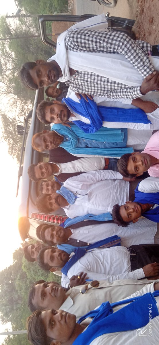 Radhe____Shyam's tweet photo. जय भीम प्यारे दोस्तों आज भीम आर्मी व आजाद समाज पार्टी कि मंडल स्तरीय समीक्षा मीटिंग का आयोजन ब्रह्मानंद इंटर कॉलेज अतर्रा रोड बांदा में संपन्न हुआ इस कार्यक्रम को सफल बनाने के लिए उपस्थित समस्त पदाधिकारी गणों व सभी भीम पुत्रों का बहुत-बहुत साधुवादआपका अपना समाजसेवी राधेश्याम आजाद https://t.co/l0M9YYnHMB