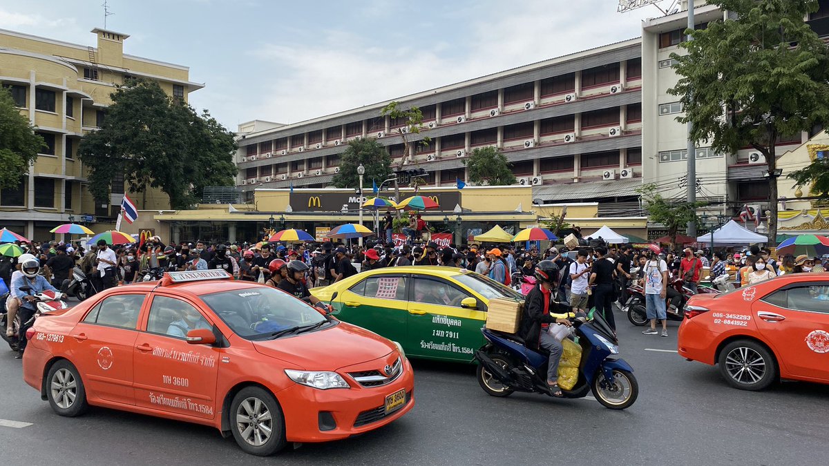 I got  @JamesJWilsonBkk with me today as usual. We there around 2-3pm with pro-democracy protestors and pro-monarchy demonstrators already being separated by the police. The last one didn’t like me too close to him but got him anyway.  #ม็อบ8พฤศจิกา