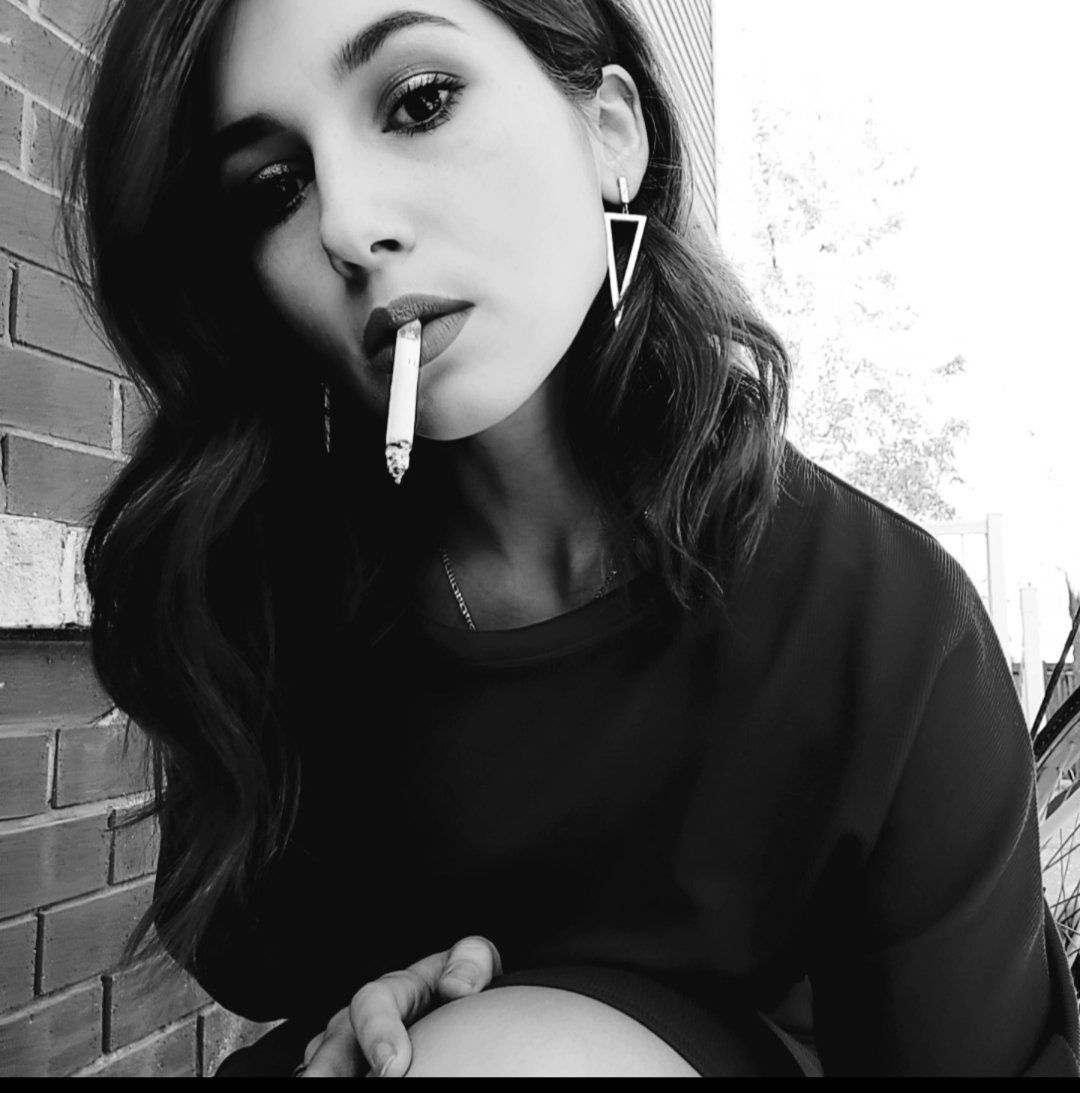 RSmokinggirl's tweet photo. Since you guys liked the black and white so much. Here is a new photos taken from a quick vid I did this morning. Will be up on my only fans by the end of the day. #smokingfetish #smokingmodel #elegantsmoking #dangling #danglingnation #smokingfetishnation #realsmoker #smokinggirl https://t.co/c2qS415at8