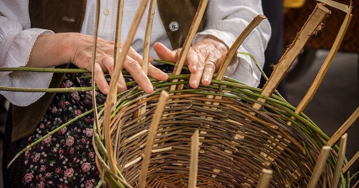 terrinakamura's tweet image. Learn About the Ancient Art of Basket Weaving and How You Can Make Your Own bit.ly/3emL22R #basketweaving #handcrafted #traditionalart