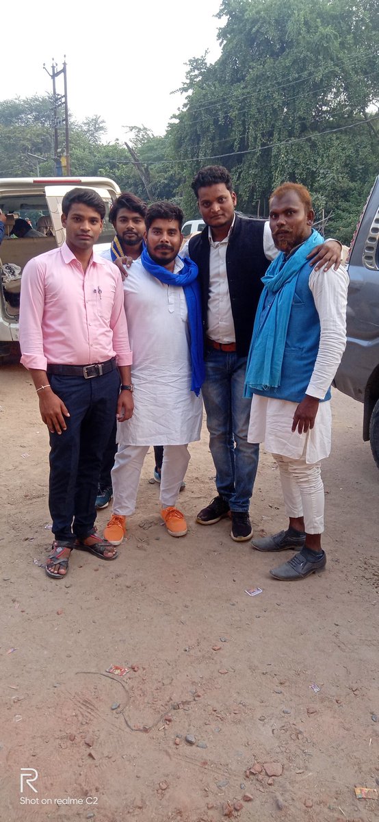 Radhe____Shyam's tweet photo. जय भीम प्यारे दोस्तों आज भीम आर्मी व आजाद समाज पार्टी कि मंडल स्तरीय समीक्षा मीटिंग का आयोजन ब्रह्मानंद इंटर कॉलेज अतर्रा रोड बांदा में संपन्न हुआ इस कार्यक्रम को सफल बनाने के लिए उपस्थित समस्त पदाधिकारी गणों व सभी भीम पुत्रों का बहुत-बहुत साधुवादआपका अपना समाजसेवी राधेश्याम आजाद https://t.co/l0M9YYnHMB