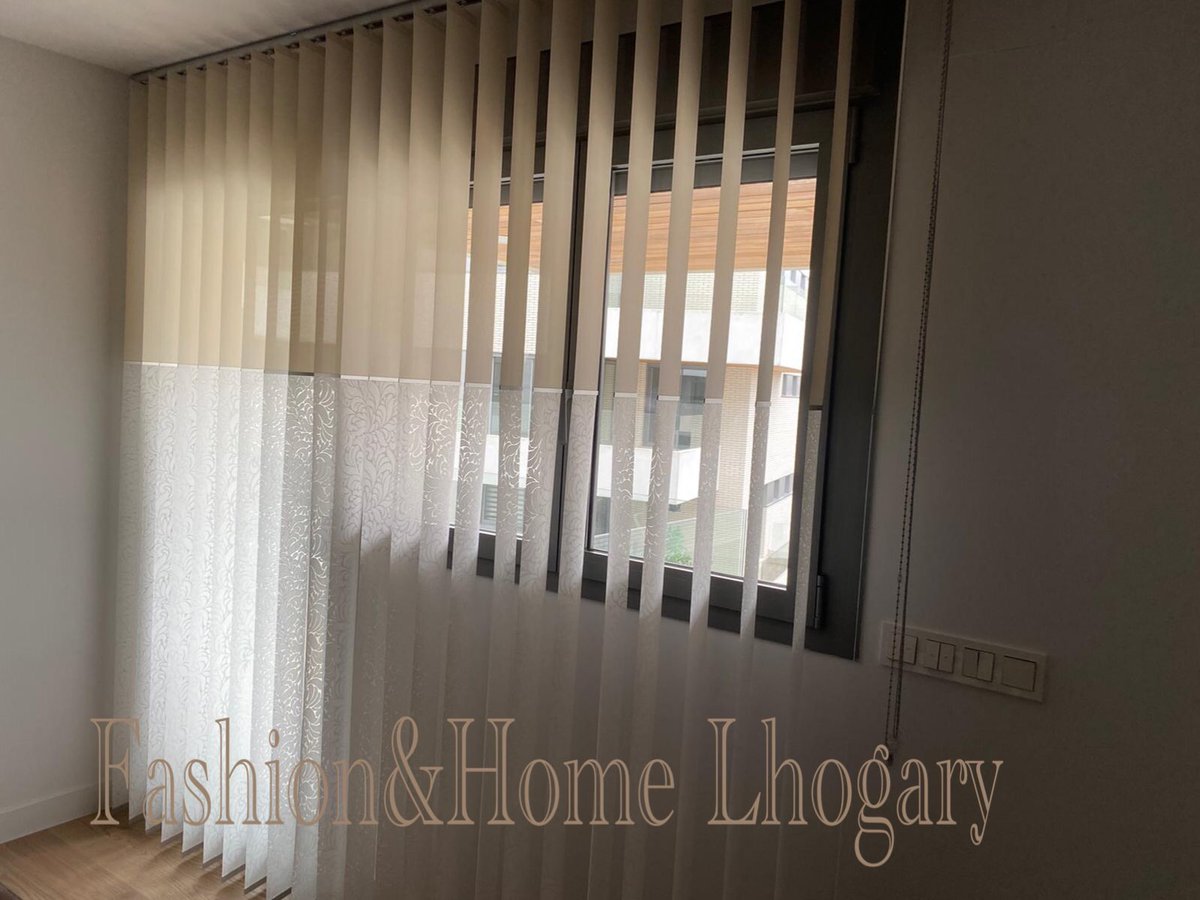 teresayf15's tweet photo. Y lo bonitas que quedan?? Como tamizan la luz 🥰
.
.
#cortinasverticales #cortinasengetafe #cortinasenmadrid #vestimosventanas #decoración #instadecor #EdificioQ21
.
.
#fashionhomelhogary #creandohogar https://t.co/mTbwXuL8jF