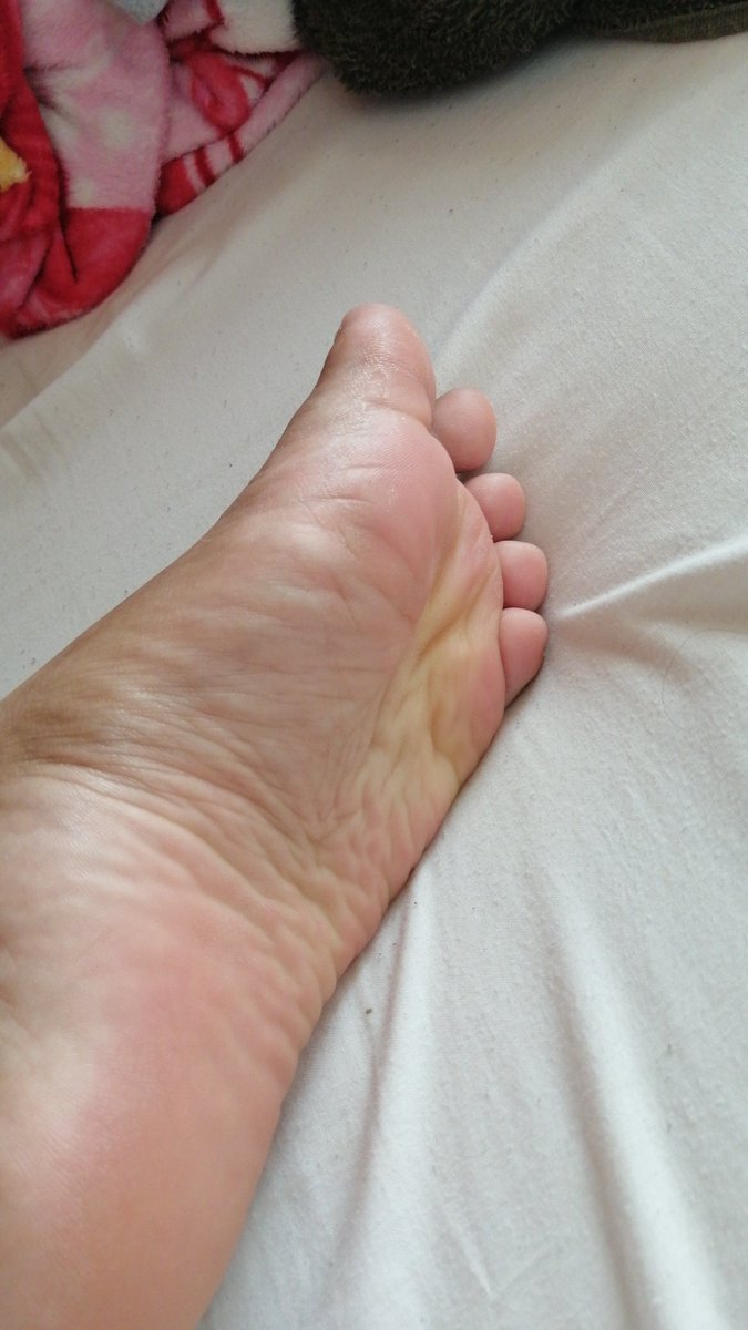 Latincandyfoot's tweet photo. 39 size 🔥💋

#Feet #foofetish #toes #soles #ankled #legs #EEUU #America #onlystrands https://t.co/v8EDADU7Cx