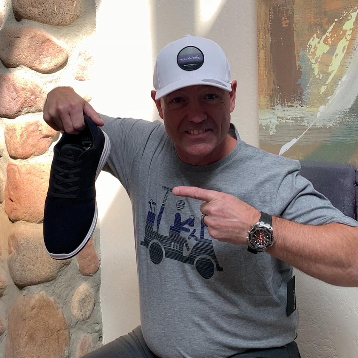 arrowheadclubs's tweet photo. Have you seen the new @cuater golf shoes by @travismathew ?!
Now available in the golf shop in spike and spikeless models to fit your lifestyle!
#new #shoes #golfshoes #travismathew #arrowhead #getstyled https://t.co/SmmgyxlkQ2