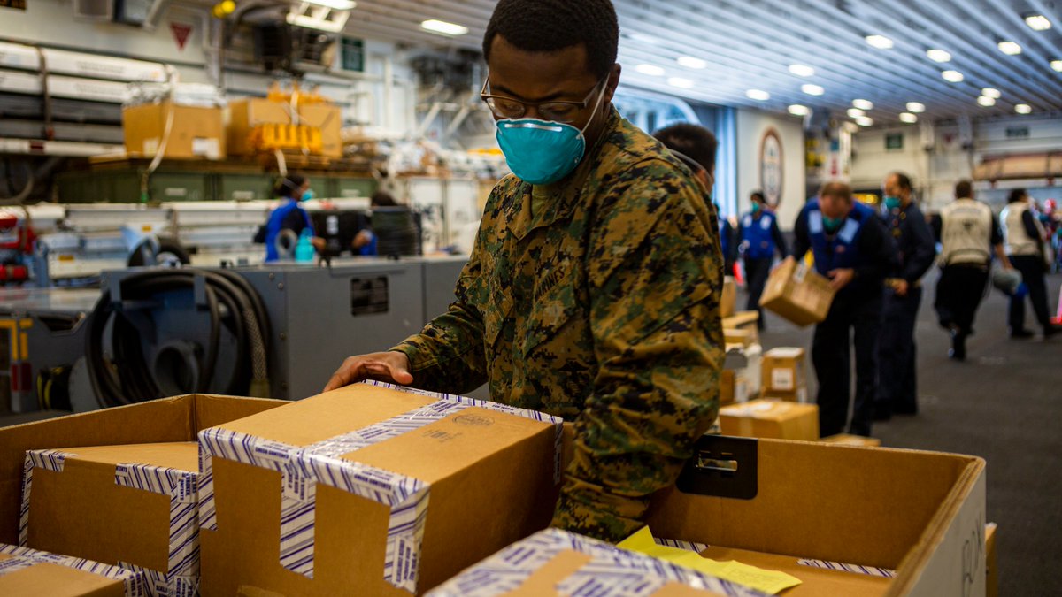 U.S. Sailors assigned to the #USNSGuadalupe transfer pallets of supplies to #Marines and Sailors aboard the #USSMakinIsland, #USSSomerset, and #USSSanDiego during a replenishment-at-sea, Oct 14. 2020. 

#USMC #USNavy #RAS #replenishment #supplies